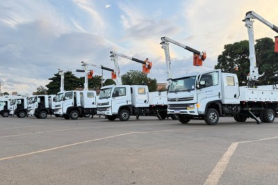 Giro 360° e 11 m de alcance: novos caminhões marcam nova etapa na poda de árvores em Goiânia