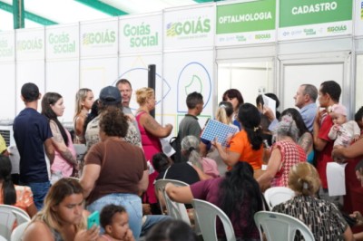 Goiás Social realiza 1.669 atendimentos em dois dias na Região Noroeste de Goiânia; óculos, vacinas e mamografias entre os serviços