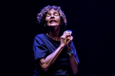 'Invisibilidade' no Teatro Goiânia: peça gratuita expõe os silêncios da velhice