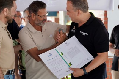Entrega de 311 escrituras encerra espera de 43 anos na Região Noroeste de Goiânia e projeta 2,6 mil até o fim do ano