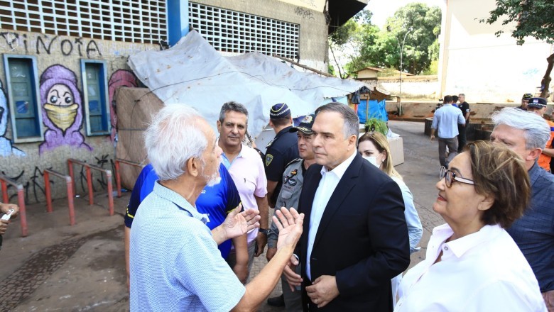Mabel visita Ginásio de Campinas após incêndio criminoso