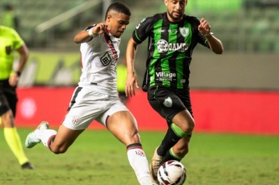 Vila Nova e Atlético-GO são derrotados, mas Goiás segue líder da Série B