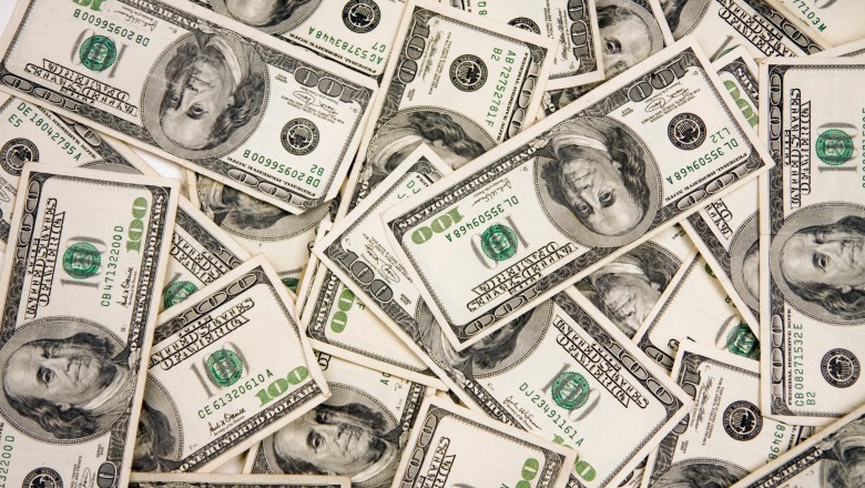 Dólar cai para R$ 4,95 e atinge menor valor em duas semanas