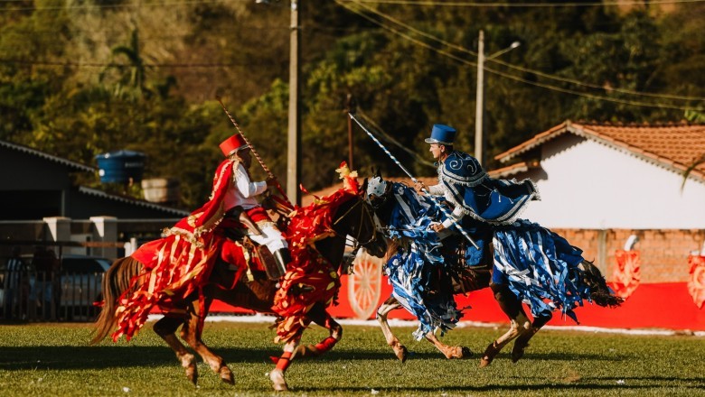 Santa Terezinha de Goiás realiza encenação das Cavalhadas neste fim de semana