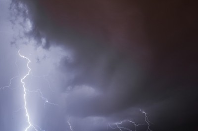 Risco de tempestades acende alerta laranja em Goiás