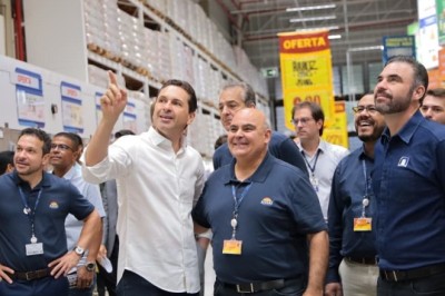 Vilela destaca geração de 600 empregos na 1ª loja do Assaí em Aparecida