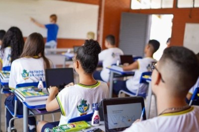 Goiás universaliza internet em todas as escolas estaduais