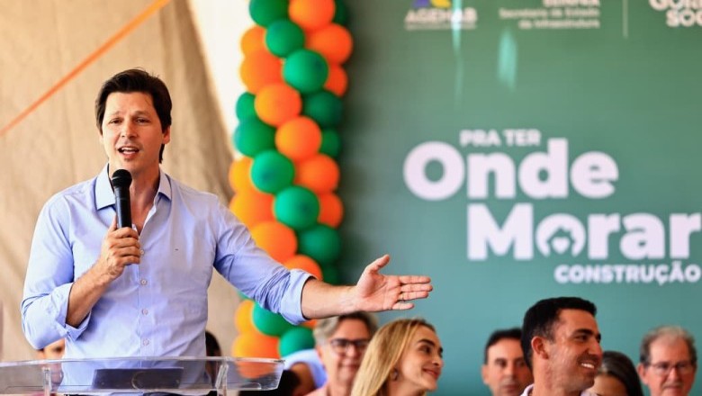 Daniel Vilela entrega 100 casas a custo zero em Cristianópolis