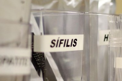 SUS passa a adotar antibiótico para prevenir sífilis e clamídia