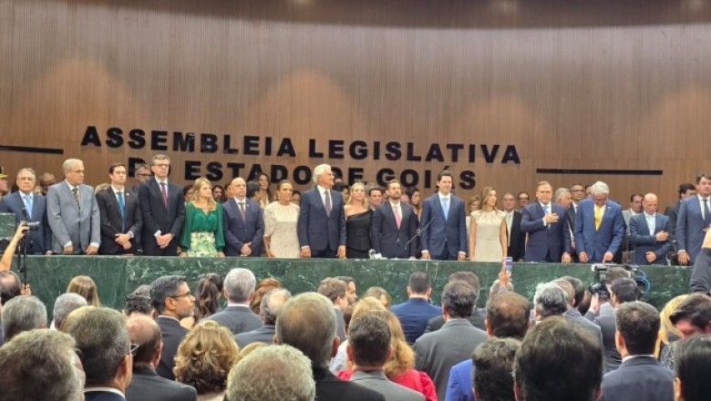 Daniel Vilela assume governo de Goiás