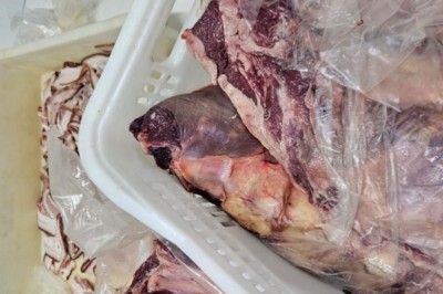 Procon Goiás apreende mais de 215 quilos de carnes impróprias em supermercado de Goiânia