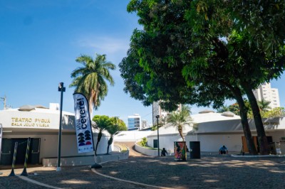 Terror clássico em 4K, feira de artes e piano rock movimentam o fim de semana em Goiás