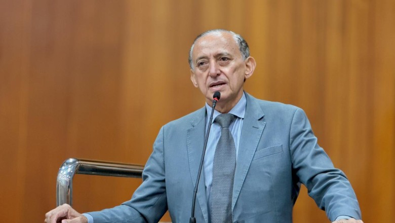 Em visita à Câmara, prefeito em exercício Anselmo Pereira apresenta projeto de lei que reajusta salário de professores