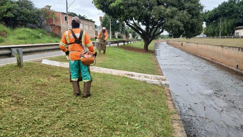 Limpeza reforçada nos córregos de Goiânia retira até 500 kg de resíduos por ação