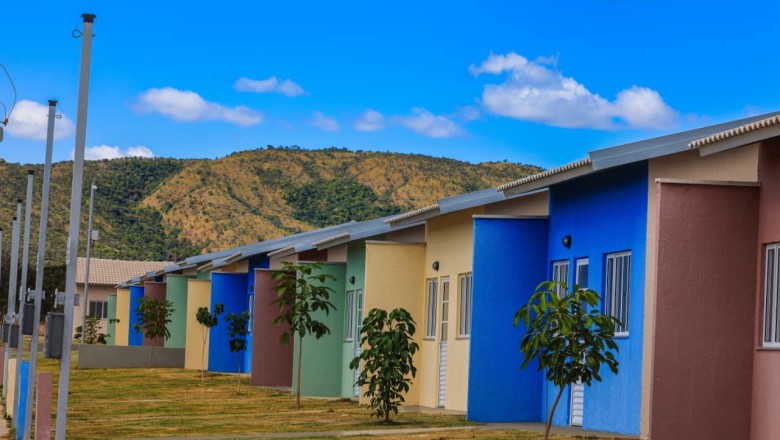 R$ 5,1 milhões em moradia social: 30 casas são entregues em Vila Boa; mais 29 até 2026