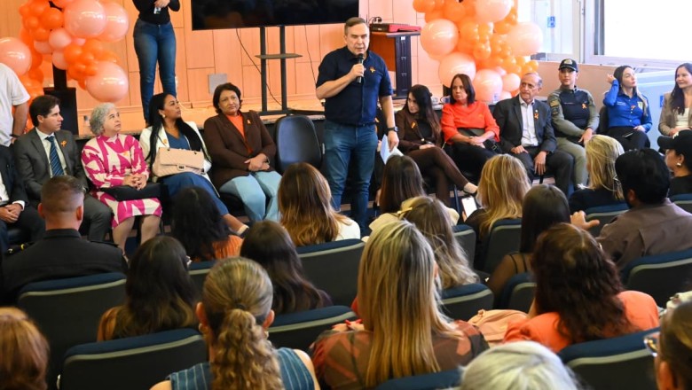 Goiânia reforça rede e integra ações no enfrentamento à violência contra mulheres; 1,7 mil têm medida protetiva e 890 usam botão do pânico