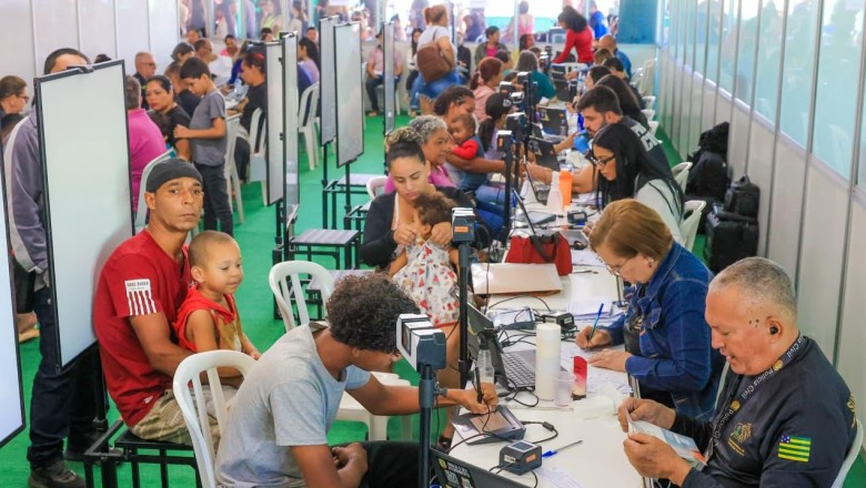 Quase 1,4 mil cartões e nova escola: o que o Goiás Social levou a Cidade Ocidental
