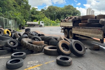 Dia D em Goiânia 2 recolhe pneus de graça nesta quinta; saiba onde e horário