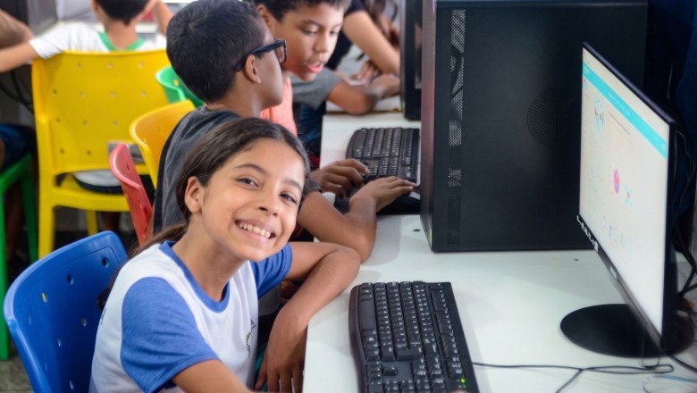 Goiás bate recorde no IDHM, supera a média nacional e sobe no ranking; Educação lidera o avanço