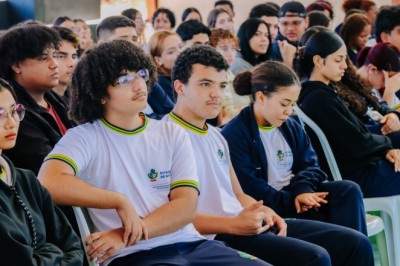 Guarda, MP e assistência social se unem em escola de Senador Canedo contra violência e bullying