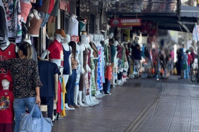 Um ano de reordenamento em Goiânia: entidades relatam calçadas livres, queda de 75% nos furtos e alta no faturamento na Região da 44 e no Centro