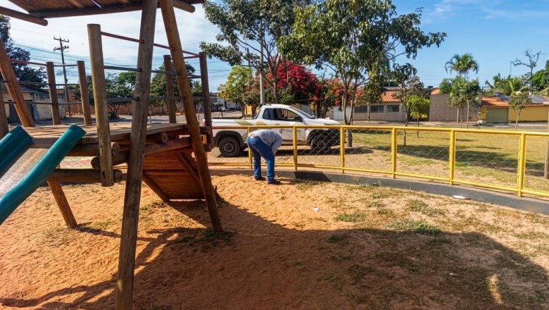 Após demandas da comunidade, parquinho da Praça S-13 recebe reforço no alambrado para ampliar segurança