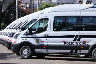 Goiás entrega 17 vans, 88 motos e 170 tasers em pacote de R$ 12,7 milhões para reforçar segurança