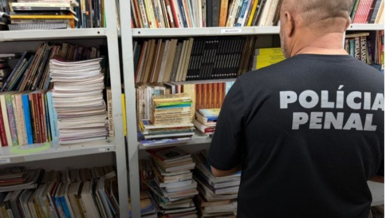 Doação de 908 livros reforça bibliotecas de unidades prisionais em Goiás e impulsiona remição pela leitura