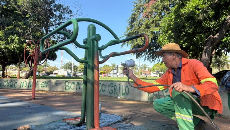 Sem trocar aparelhos, Comurg revitaliza academia da Praça do Violeiro a pedido de moradores