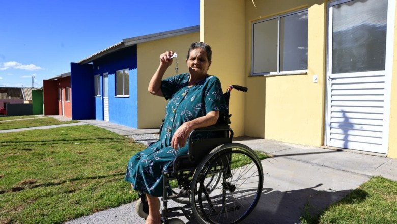 Chaves na mão: 75 famílias recebem casas a custo zero em Três Ranchos e Ouvidor