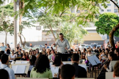 Domingo na Praça: Banda Juvenil de Goiânia faz concerto gratuito ao ar livre no Jardim Goiás