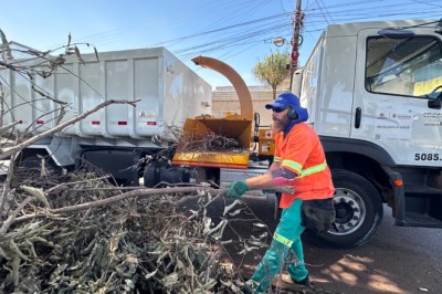 Goiânia adota caminhões trituradores; resíduos de poda caem até 80% e vias são liberadas mais rápido