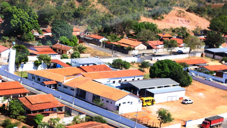 Inaugurado novo Cepi em Campinaçu e entregue ônibus escolar; entenda o impacto para a comunidade