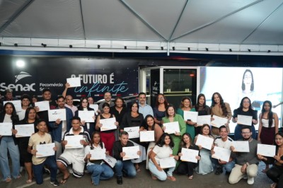 Do cabeleireiro à IA: Caravana do Emprego e Renda certifica mais de 120 alunos em Goiânia
