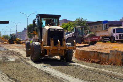 Obra acelera no cruzamento Leste-Oeste/Castelo Branco para aliviar gargalo em Goiânia