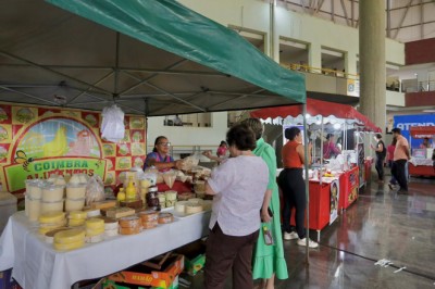 Feira Sabores de Goiás estreia no Paço Municipal nesta sexta (24/7) com produtores de 12 cidades e ampla variedade de produtos