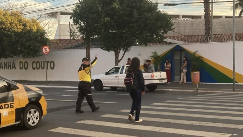Volta às aulas em Goiânia: SET reforça fiscalização nas escolas; multas chegam a R$ 195,23
