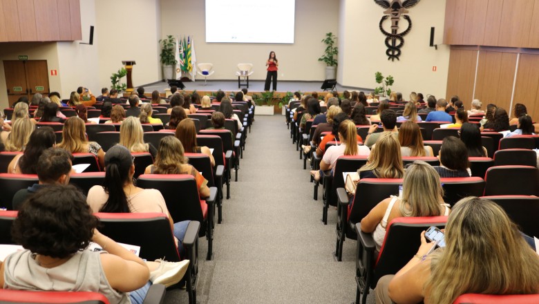 Jogos que ensinam sobre dinheiro: seminário vai capacitar 120 professores de Matemática em Goiânia