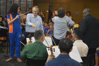 A Escola Vai à Orquestra leva alunos da rede municipal a concerto exclusivo em Goiânia
