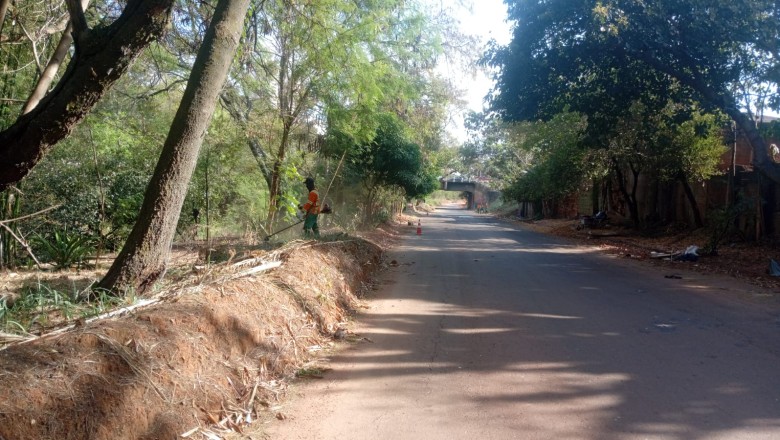 Comurg faz força-tarefa no Córrego Cascavel e leva limpeza a bairros de Goiânia até sexta; veja onde