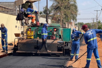 Asfalto Novo atinge 460 km em Goiânia; 11 bairros seguem em obras e Setor Fonte das Águas terá 100% das vias recapeadas