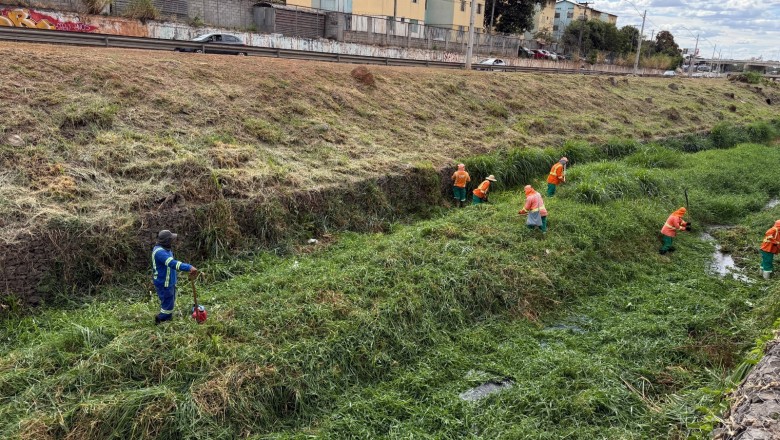 Antes das chuvas, Comurg retoma limpeza na Marginal Botafogo com força-tarefa de 15 trabalhadores
