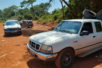 Borracheiro é flagrado descartando pneus irregularmente em Goiânia e recebe multa de R$ 5 mil