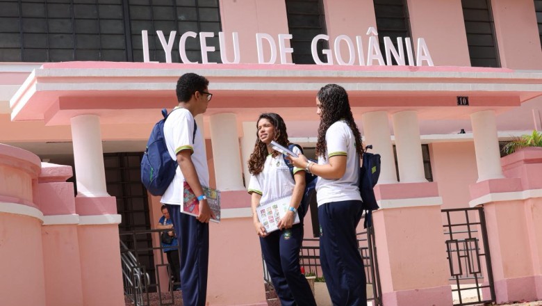 Estudantes têm até 23 de outubro para concorrer a vagas em escolas bilíngue e esportiva de Goiânia