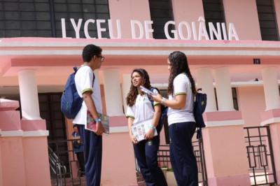 Estudantes têm até 23 de outubro para concorrer a vagas em escolas bilíngue e esportiva de Goiânia