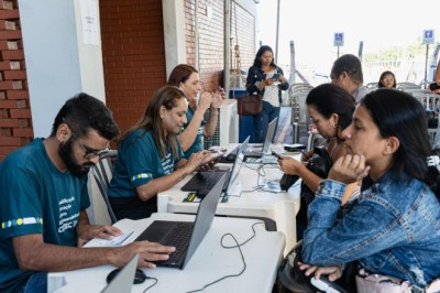 Feirão em Goiânia reúne mais de 10 mil vagas de emprego, cursos gratuitos e serviços