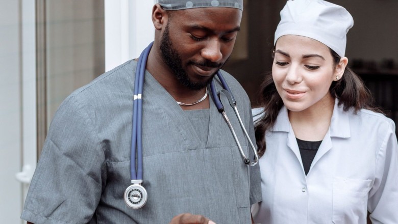 Curso gratuito do SUS oferece formação sobre bem-estar, saúde mental e gestão de equipes