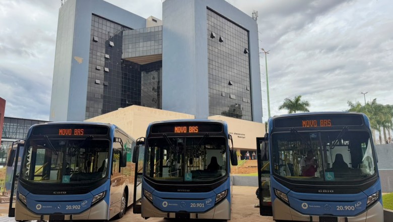 Goiânia lança novo padrão de ônibus com promessa de viagens até 30% mais rápidas