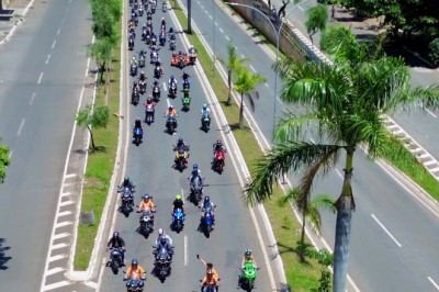 Passeio de 5,9 quilômetros reúne motociclistas em Goiânia na comemoração dos 93 anos da capital