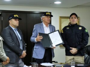 Governo de Goiás assina acordo para facilitar comunicação entre as polícias e reforçar segurança pública
